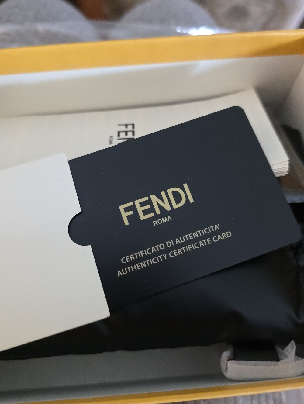 Fendi Round Sunglasses in Grey Frame W/Brown Gradient Lenses & Tortoise Arms/new - Picture 3 of 4